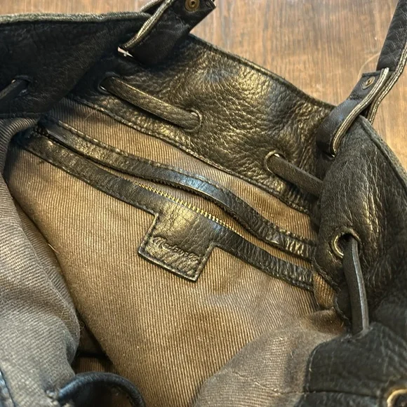 Madewell Austin Leather bucket handbag - Picture 6 of 9